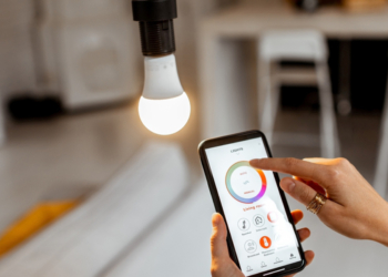 Lâmpada Inteligente Que Dura 10 Anos Corta Até 80% Da Conta De Luz E Revoluciona Residências - Gazeta Mercantil