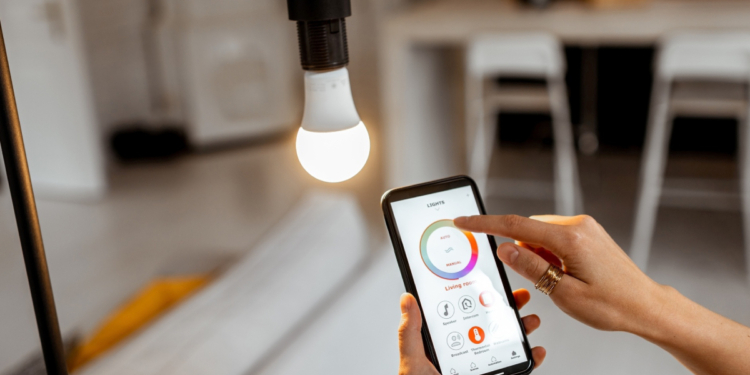 Lâmpada Inteligente Que Dura 10 Anos Corta Até 80% Da Conta De Luz E Revoluciona Residências - Gazeta Mercantil