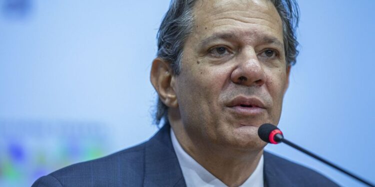 Haddad Diz Esperar Selic &Quot;No Mínimo Em Linha&Quot; Com As Projeções Do Mercado