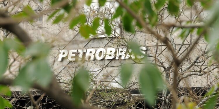 Petrobras Diz Que Reajustes De Combustíveis Seguem Sem Periodicidade Definida