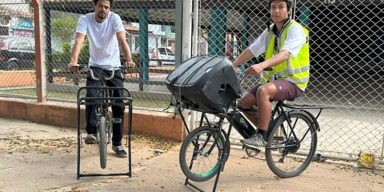 Everton Silva E Daniel Gomes Da Silva Ajudam Empreendedores Locais E Instituições A Divulgarem O Seu Trabalho Por Meio Da Bike Som - Gazeta Mercantil Foto: Reprodução