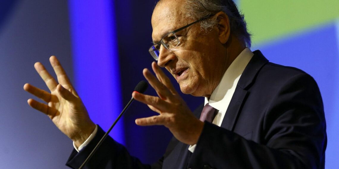 Governo ainda estuda incentivo para linha branca, diz Alckmin