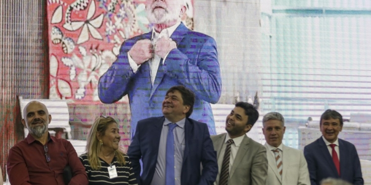 Lula Diz Que Volta A Trabalhar Do Palacio Do Planalto Gazeta Mercantil
