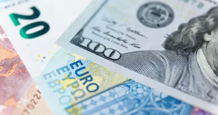 Dolar Sobe Ante Rivais Apos Pmis Fortes Nos Eua –.Webp Gazeta Mercantil