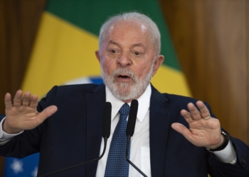 Lula Pede Para Deputados E Senadores Nao Jogarem Dinheiro Fora Gazeta Mercantil