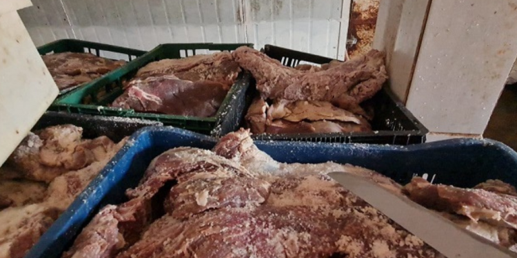 Policia Apreende Duas Toneladas De Carne Vencida Que Seria Vendida Gazeta Mercantil