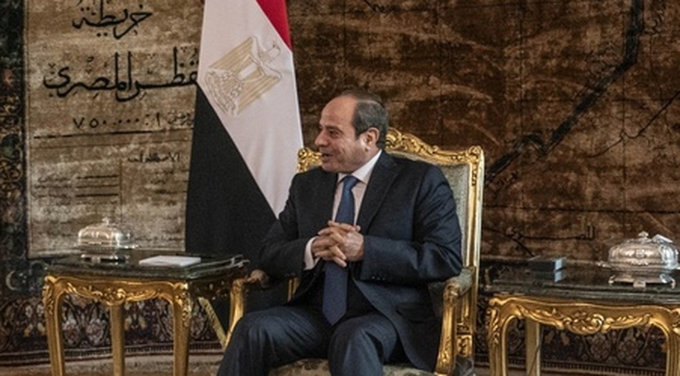Presidente Do Egito E Reeleito Para O Terceiro Mandato Com Gazeta Mercantil