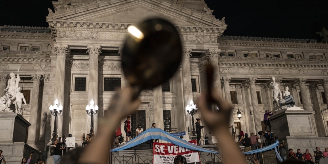 Protestos Contra Milei Continuam Na Argentina, E Tropas De Segurança São Reforçadas | Mundo