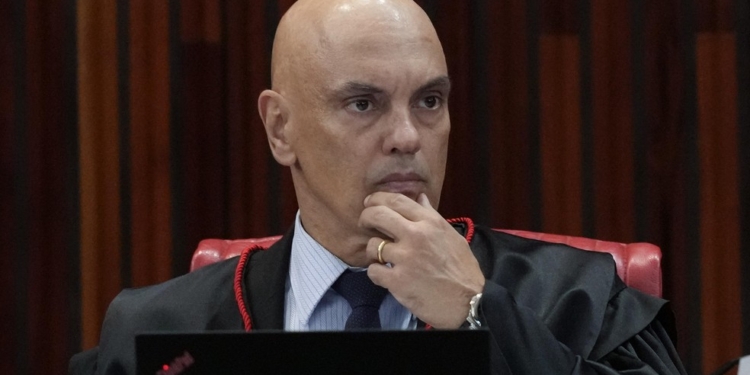 Alexandre De Moraes Permite Contato Entre Advogados De Investigados Por Gazeta Mercantil