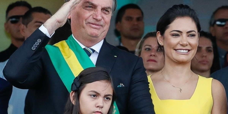 Qual E O Plano De Jair Bolsonaro Para Michelle Na Gazeta Mercantil