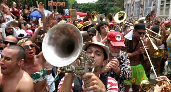 Carnaval No Brasil É O Destino Mais Procurado - Gazeta Mercantil