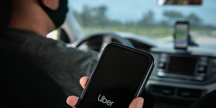 Uber - Gazeta Mercantil