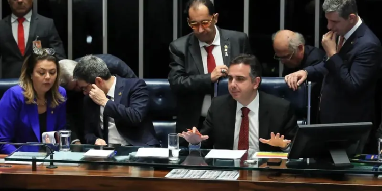 Ccj-Do-Senado-Aprova-Pec-Das-Drogas - Gazeta Mercantil