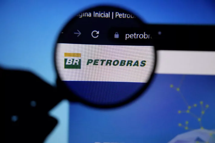 Ações da Petrobras operam em queda devido a incertezas sobre dividendos e ruídos políticos 2 GAZETA MERCANTIL Ações Da Petrobras Operam Em Queda Devido A Incertezas Sobre Dividendos E Ruídos Políticos - Gazeta Mercantil - Economia