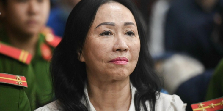 Empresaria E Condenada A Morte No Vietna Por Fraude De Gazeta Mercantil