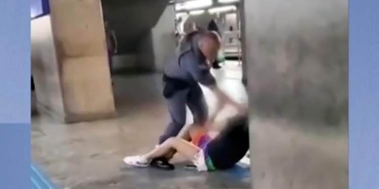 Mulher Agredida Por Policial Em Metrô De Sâo Paulo - Gazeta Mercantil