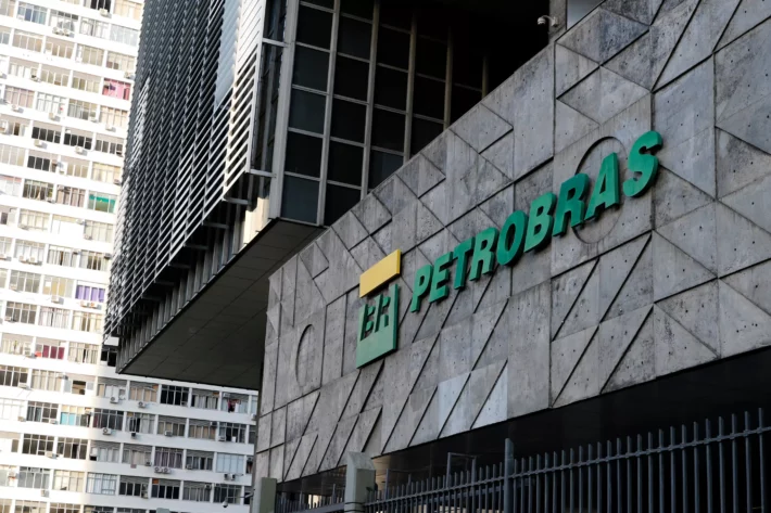 Petrobras (Petr4) Paga Acionistas; Veja Quem Recebe - Gazeta Mercantil - Economia