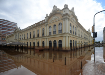 Enchentes No Rio Grande Do Sul - Gazeta Mercantil