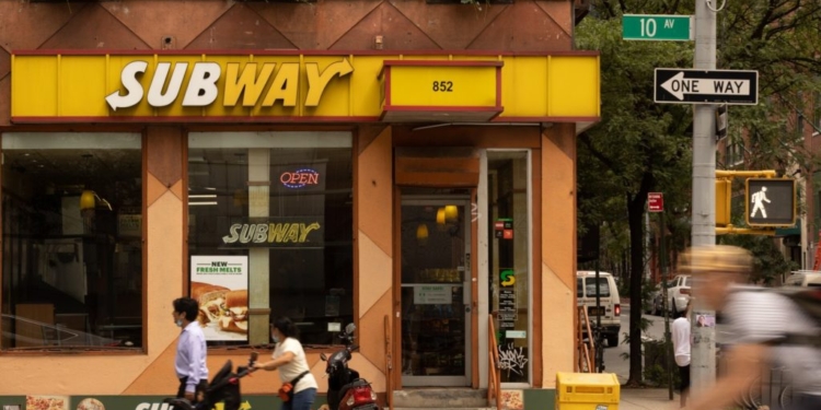 Subway Coloca A Venda Us 33 Bi Em Titulos Lastreados Gazeta Mercantil