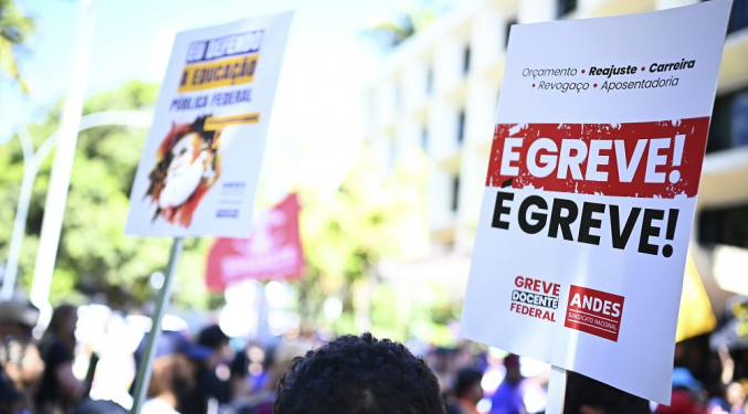 Fim Da Greve Dos Professores Universitários - Gazeta Mercantil