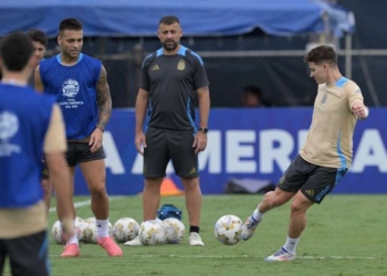 Campeao Do Mundo E Da Copa America Com A Argentina Gazeta Mercantil