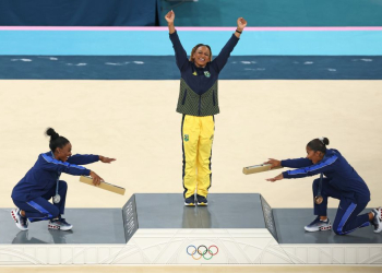 Simone Biles E Rebeca Andrade - Gazeta Mercantil