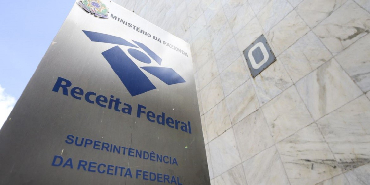 Greve Receita Federal - Gazeta Mercantil