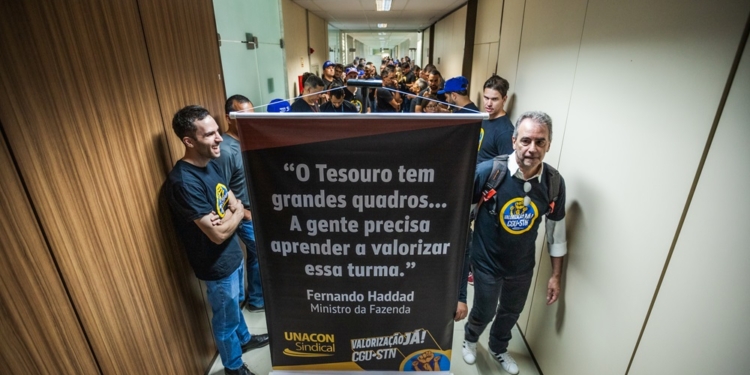 Greve Do Tesouro Direto - Gazeta Mercantil