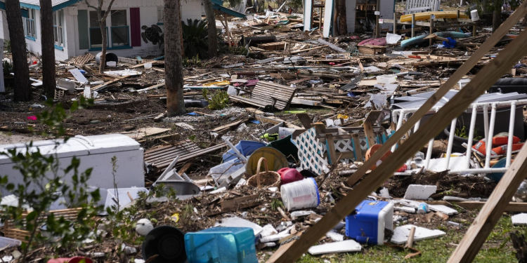 Furacao Milton Avança Sentido Florida - Gazeta Mercantil