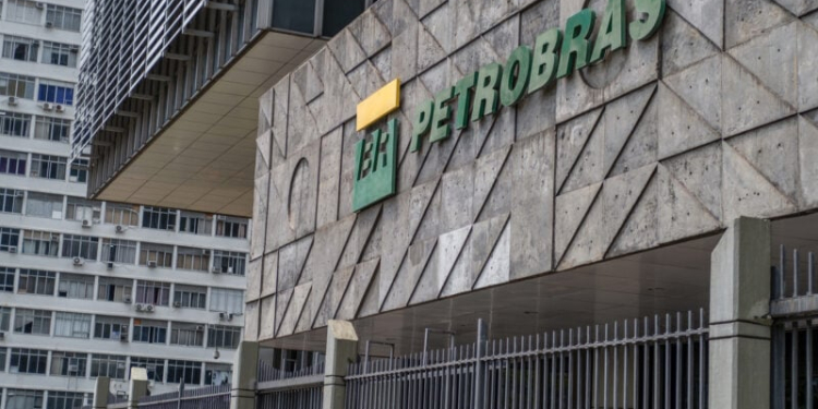 Petrobras Petr4 Paga Dividendos E Lucro Histórico - Gazeta Mercantil