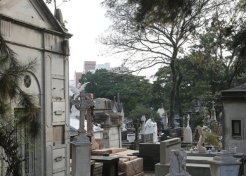 Brb Assume Cemitérios Em São Paulo Após Crise Do Banco Master E Busca Vender Ativos - Gazeta Mercantil