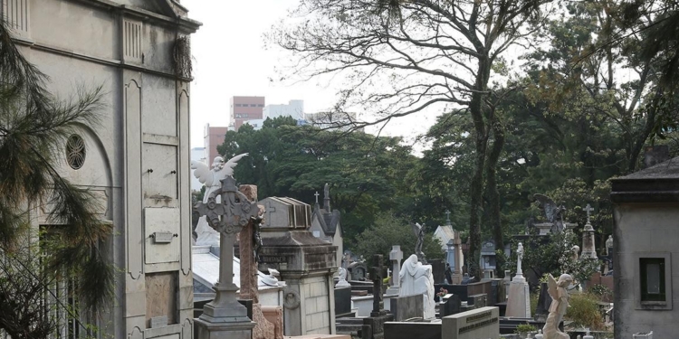 BRB assume cemitérios em São Paulo após crise do Banco Master e busca vender ativos 1 GAZETA MERCANTIL Brb Assume Cemitérios Em São Paulo Após Crise Do Banco Master E Busca Vender Ativos - Gazeta Mercantil