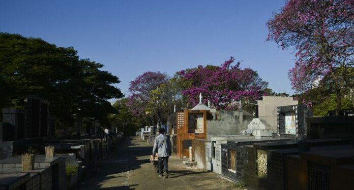 Preço De Enterros E Cremações - Gazeta Mercantil