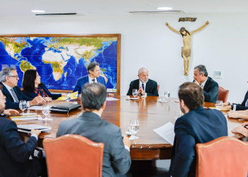 STF tem maioria para validar uso de simbolos religiosos em GAZETA MERCANTIL