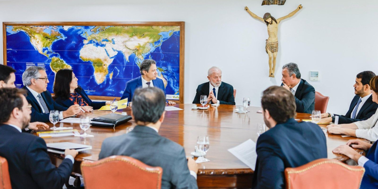 STF tem maioria para validar uso de simbolos religiosos em GAZETA MERCANTIL