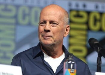 Bruce Willis Hoje Comove O Mundo: Ator Perde Fala, Leitura E Locomoção Com Avanço Da Demência Gazeta Mercantil
