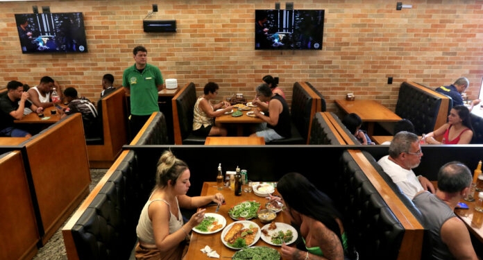 Vendas em Bares e Restaurantes Crescem 0,4% em Julho, Mas Inflação Ainda Preocupa o Setor 1 GAZETA MERCANTIL Vendas Em Bares E Restaurantes Crescem 0,4% Em Julho, Mas Inflação Ainda Preocupa O Setor - Gazeta Mercantil