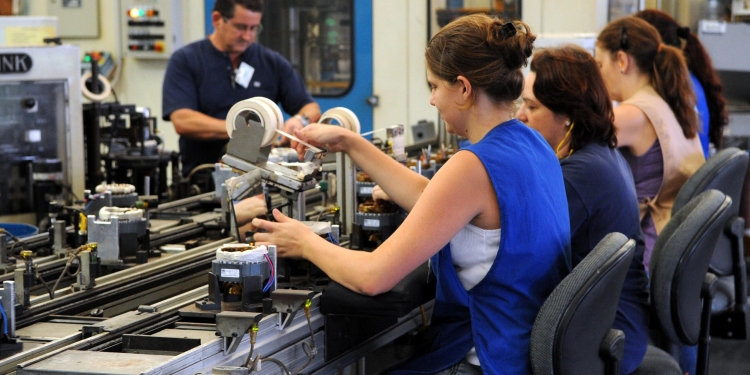 Taxa De Desemprego No Brasil Cai Para 6,2% E Emprego Formal Bate Recorde Em Maio Gazeta Mercantil - Economia