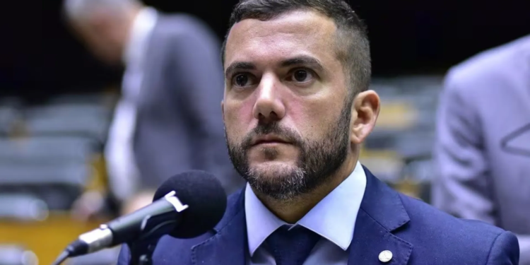 Operação Galho Fraco Mira Sóstenes Cavalcante E Carlos Jordy Por Desvio De Cotas - Gazeta Mercantil