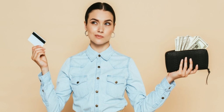 Como Controlar os Gastos no Cartão de Crédito e Evitar o Endividamento 1 GAZETA MERCANTIL Cartão De Crédito - Gazeta Mercantil