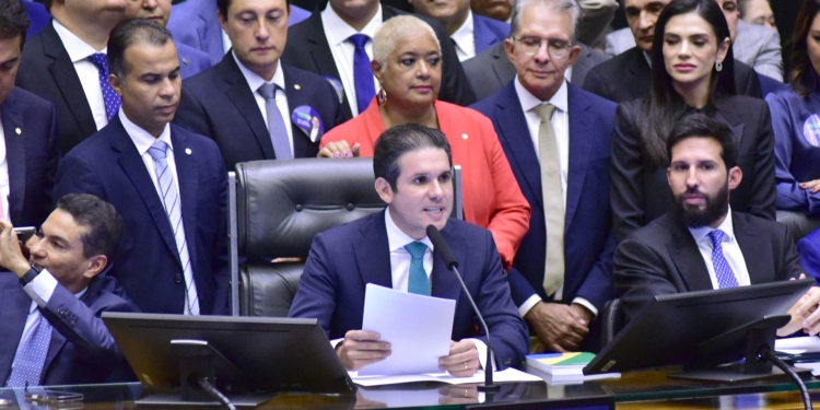 Anistia ao 8 de Janeiro: Estratégia do Congresso para Blindar Emendas Parlamentares? 1 GAZETA MERCANTIL Anistia 8 De Janeiro - Gazeta Mercantil