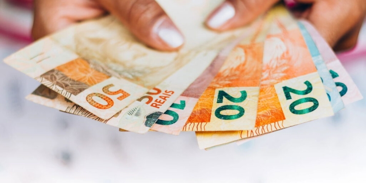 Demanda Por Crédito - Gazeta Mercantil