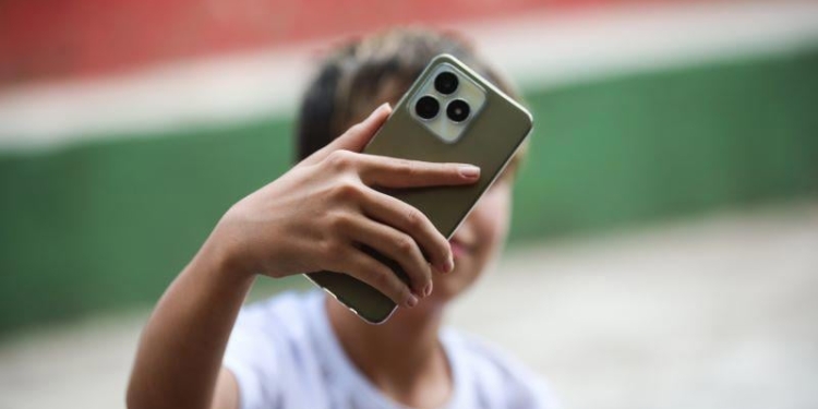 Proibição De Celulares Nas Escolas - Gazeta Mercantil