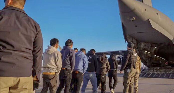 Brasileiros Deportados Dos Eua - Gazeta Mercantil