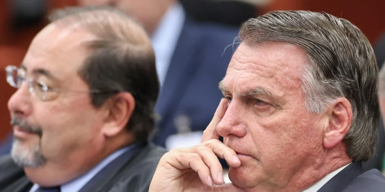 Tentativa De Golpe: Bolsonaro Se Exalta Em Entrevista E Enfrenta Acusações Graves No Stf Gazeta Mercantil - Política