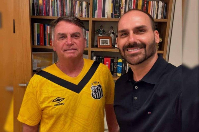 Jair Bolsonaro Critica Possível Apreensão De Passaporte De Eduardo - Gazeta Mercantil - Política