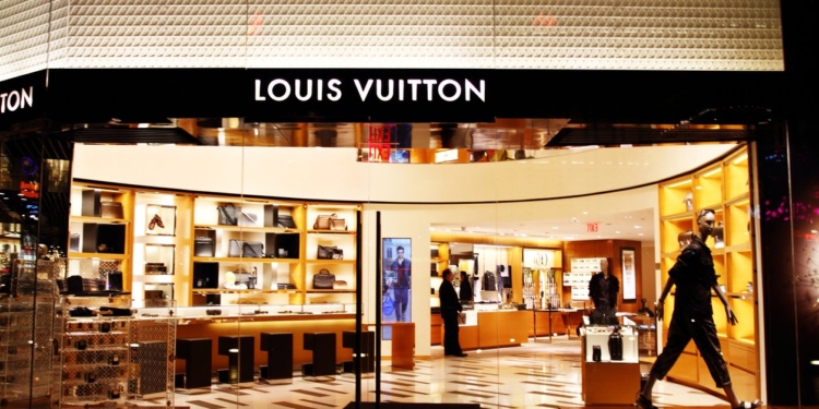 Lvmh: Ações Caem 7% Com Resultados Do 4º Tri E Alerta De Arnault Para 2026 - Gazeta Mercantil