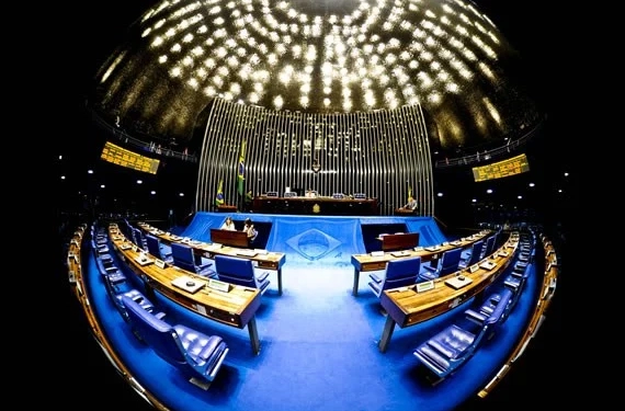 Redução De Penas 8 De Janeiro - Gazeta Mercantil - Política