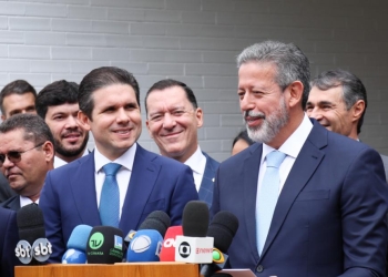 Hugo Motta E Arthur Lira Usam Quase R$ 14 Mil Cada Para Participar De Evento Privado Em Lisboa - Gazeta Mercantil - Política