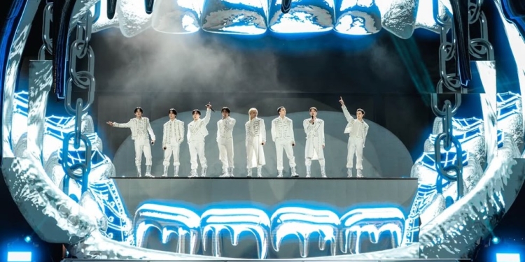 Stray Kids - Gazeta Mercantil